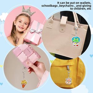 Vente en gros de porte-clés en acrylique légers, durables, écologiques et imprimés pour cadeaux promotionnels - Product Image 4