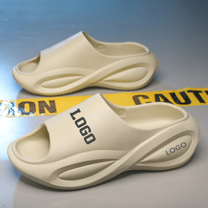 Venta al por mayor nuevo diseñador calzado Sliders hombres Eva sandalias deportes espuma diapositivas personalizadas con Logo zapatillas para hombres <span class=keywords><strong>2025</strong></span> - Product Image 2