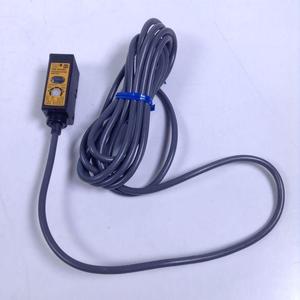 Cảm biến quang điện phản xạ khuếch tán E3S-DS10E4 để phát hiện đối tượng - Product Image 3