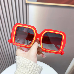 Fashion 2025 Wholesale Luxury Retro Beige <b>Large</b> <b>Frame</b> Shades Designer Custom Square <b>Frame</b> Sunglasses Women Men Gafas De Sol - Product Image 1