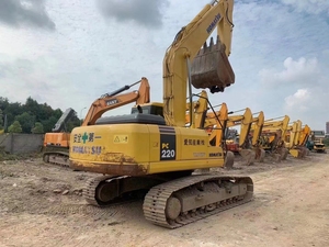 Excavadora de cadenas Komatsu PC220-7 de segunda mano, 22 toneladas, motor de 125 kW, lista para enviar - Product Image 3