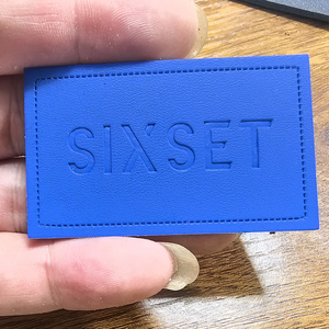 Étiquettes en cuir personnalisées avec logo en relief, prix fabricant, patchs en cuir PU pour casquettes, chapeaux, jeans, vêtements - Product Image 4