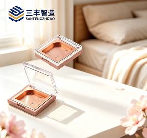 พาเลทเครื่องสำอางพลาสติกทรงสี่เหลี่ยมพร้อมฝาใสสำหรับเก็บอายแชโดว์ - Product Image 1