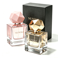 Flacon de parfum carré en verre transparent sur mesure 30ml 50ml avec pulvérisateur et logo imprimé personnalisé avec boîte