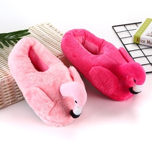 Peluche chaude rose flamant rose intérieur <span class=keywords><strong>chaussures</strong></span> en peluche flamant rose fond souple automne et hiver chambre garder au chaud <span class=keywords><strong>chaussures</strong></span> d'intérieur - Product Image 2