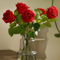 Fleur artificielle à tige unique réaliste de haute qualité en gros, toucher réel, rose rouge pour la décoration de la maison, arrangement floral