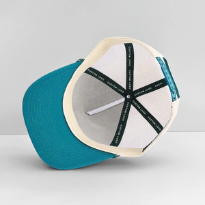 Casquette de baseball 5 panneaux personnalisée en caoutchouc, silicone et PVC avec logo, imperméable, découpée au laser, perforée, avec corde de sport, bicolore, style trucker - Product Image 5