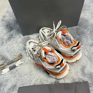 Chaussures de course décontractées de luxe pour hommes en cuir véritable à lacets avec LED, tendance mode, dotées de fonctions de massage et antichoc - Product Image 2