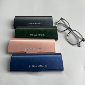 Monture de lunettes optiques en cuir gaufré artisanal avec lunettes de soleil magnétiques pliables et étui de voyage - Product Image 1