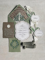 Invitaciones de Boda Hechas a Mano con Impresión Tipográfica, con Detalles para el Sobre, Tarjetas de Respuesta y Tarjetas de Alojamiento