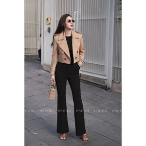 Chaqueta Corta Premium para Mujer, de Sarga, Manga Larga, con Botones al Frente, Estilo Utilitario y Moderno - Product Image 1