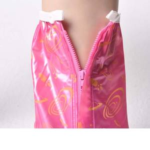 Couvre-chaussures en plastique imperméable réutilisable et imperméable anti-dérapant de poids léger de fournisseur de la Chine - Product Image 2