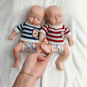 Nuova Collezione: Bambole Reborn Realistiche da 31 Cm, Gemelli con Bocca Aperta, Sensazione Realistica in Silicone, Bambole Neonato Dormiente in Vendita - Product Image 2