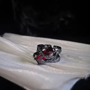 วินเทจที่เรียบง่ายเพทายแหวนสีดำปรับที่กำหนดเองแหวนสำหรับผู้หญิงและสาวเครื่องประดับ