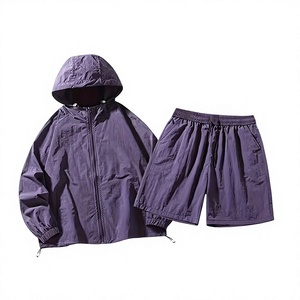 Conjunto de Chaqueta Cortavientos Morada Unisex con Capucha y Pantalones Cortos, Resistente al Agua, Cierre de Cremallera, Cintura Elástica, Corte Holgado, para Todas las Temporadas - Product Image 1