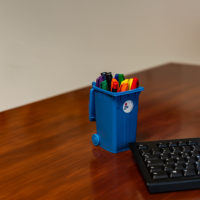 Contenedor de almacenamiento promocional de HDPE de 240L, mini, de dos ruedas, personalizado, ecológico, moldeado por inyección, para educación en gestión de residuos