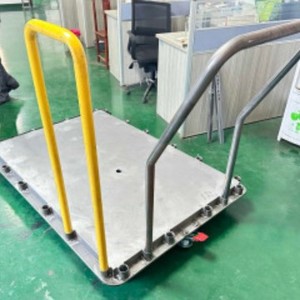 รถเข็นเหล็กแบบแท่นสี่ล้อ สีเหลืองเคลือบผง ทนทานสำหรับใช้งานในอุตสาหกรรม - Product Image 5