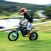 Valtinsu Em5 Ultra Dirt Bike 72V 8000W Autonomie 120Km Moto de Course Urbaine avec Cache Moteur en Fer Longue Portée Moto Tout-Terrain Pit Bike