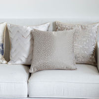 Housse de coussin jacquard à motif géométrique de style américain, enveloppée de dorure, pour canapé de chambre à coucher de luxe personnalisé Innermor, portable et chauffante