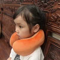 Oreiller de voyage en mousse à mémoire de forme souple en forme de U pour avion et voiture, housse en tissu polaire moelleux, taille et couleur personnalisées pour enfants et adultes