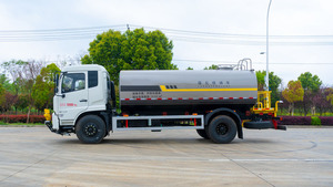 Camión Cisterna Personalizable Diésel 4X2 Dongfeng Tianjin 16300L con Boquilla Giratoria de Alta Presión y Bomba de Agua de Alta Potencia Euro - Product Image 2