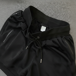 Nouveau short d'entraînement en maille pour hommes couleur unie noir taille moyenne élastique séchage rapide respirant course - Product Image 1