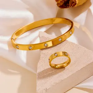 ג 'ו-h מותאם אישית נורדי מצופה זהב טבעת יחידה משובצת לאהבים וחברים