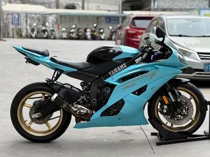 Motocicleta Deportiva Yamaha YZF R6 Usada, 600cc, Gasolina, Cuatro Cilindros, Refrigerada por Agua, de Carreras - Product Image 4