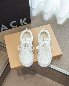 Zapatillas de verano transpirables de malla para mujer, estilo occidental, versátiles, de una sola capa, con aumento de altura, para entrenamiento alemán. - Product Image 6