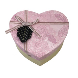 Scatola di imballaggio personalizzata per caramelle al cioccolato san valentino scatole presenti a forma di cuore di san valentino con carta regalo - Product Image 5