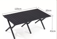 Tables pliantes de différents modèles et couleurs, avec un aspect excellent et des photos de haute qualité, pour une ambiance de camping améliorée