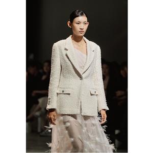 Nouvelles Blouses et Chemises de Luxe pour Femmes LUSTROUS VEIL SHIRT Col Mandarin Longueur Entière Coupe Classique Blouses et Chemises Florales en Dentelle - Product Image 4