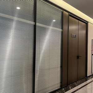 Mampara <span class=keywords><strong>de</strong></span> Vidrio Templado con Rejilla <span class=keywords><strong>de</strong></span> Doble Capa, Pared Divisoria Ignífuga con Borde <span class=keywords><strong>de</strong></span> Aleación <span class=keywords><strong>de</strong></span> Aluminio Esmerilado, Diseño Moderno Personalizado <span class=keywords><strong>para</strong></span> Oficina - Product Image 5