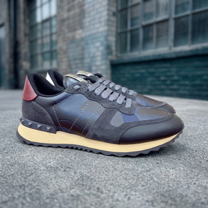 Chaussures de sport et de marche rétro de luxe en PVC pour hommes, baskets décontractées tendance à semelle épaisse et doublure en maille - Product Image 2