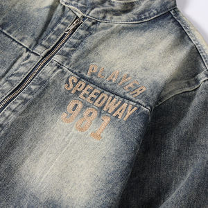 Fournisseur en gros de vestes en <span class=keywords><strong>jean</strong></span> personnalisées pour hommes, style vintage, denim délavé, col montant, <span class=keywords><strong>fermeture</strong></span> <span class=keywords><strong>éclair</strong></span> sur le devant avec logo brodé - Product Image 2