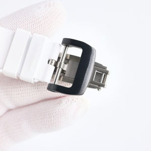 Reloj Automático RM Rojo Blanco 1201 de Fibra de Carbono, Reloj Deportivo Elegante y Moderno, Impresionante y Cómodo para Uso Activo Durante Todo el Día - Product Image 6