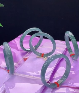 <span class=keywords><strong>Bracciale</strong></span> in <span class=keywords><strong>Giada</strong></span> Naturale di Grado A dal Guatemala, Blu Ghiaccio, Liscio, Misure 51/54/57/59, Braccialetto di <span class=keywords><strong>Giada</strong></span> alla Moda <span class=keywords><strong>con</strong></span> Certificato, Vendita all'Ingrosso - Product Image 2