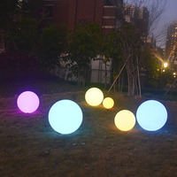 Boule lumineuse LED étanche rechargeable pour extérieur, pelouse, cour, décorative, en plastique, IP55, à intensité variable