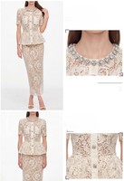 Elegante Vestido Maxi de Verano con Cuello Redondo y Manga Corta, Estilo Francés, Color Beige Suave, con Pedrería y Encaje, Efecto de Dos Piezas