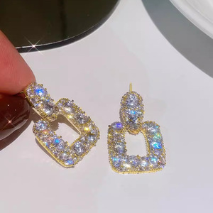Pendientes cuadrados con forma de lágrima brillante para mujer, joyería elegante para vestido de noche - Product Image 3