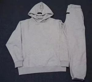 Completo Sportivo da Uomo di Lusso Firmato Essential con Felpa con Cappuccio e Pantaloni da Jogging - Product Image 2