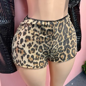 Completo Donna Primavera-Autunno 2025 in Ecopelle, Giacca Corta Elasticizzata + <span class=keywords><strong>Shorts</strong></span> con Paillettes Leopardate, Sexy Set Due Pezzi - Product Image 4