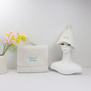 Ensemble <span class=keywords><strong>de</strong></span> sauna en feutre blanc avec logo brodé personnalisé, avec gants, chaussons et coussin - 100% laine, pour le <span class=keywords><strong>ski</strong></span> et l'usage quotidien - Product Image 2