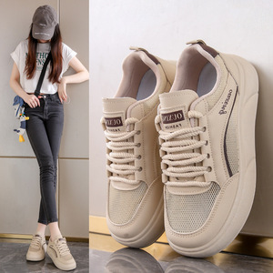 Nouvelles chaussures d'été pour femmes à lacets sur le devant, respirantes, en maille ajourée, blanches, confortables, plates, antidérapantes, pour la maternité, avec talon compensé - Product Image 4