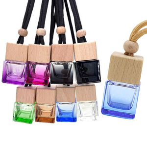 Ambientadores de Coche Colgantes en Forma de Cuadrado de Colores, Botellas de Fragancia para Coche con Tapa de Madera Personalizada - Product Image 1