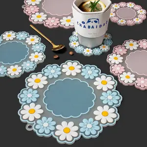 Hot Selling PVC Flower Placemat Tableware Oil Resistant Heat Insulation Non-Slip Tablemat Coaster Kitchen Washable Cup Pad