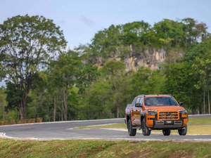 Pick-up <span class=keywords><strong>Mitsubishi</strong></span> <span class=keywords><strong>L200</strong></span> AWD, maniabilité fluide, habitacle confortable, adapté aux longues distances sur autoroute et aux livraisons tout-terrain - Product Image 3