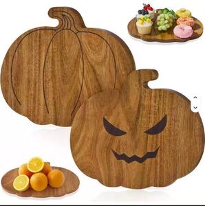 Atacado personalizado Natal abóbora em forma de madeira placas de corte para cortar legumes pão e refeições familiares - Product Image 6