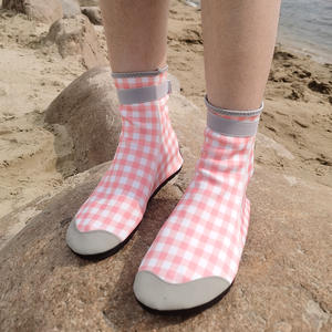 Couvre-pieds antidérapants, chaussettes <span class=keywords><strong>de</strong></span> plongée anti-sable, <span class=keywords><strong>chaussures</strong></span> <span class=keywords><strong>de</strong></span> plage en <span class=keywords><strong>eau</strong></span> <span class=keywords><strong>de</strong></span> <span class=keywords><strong>mer</strong></span>, <span class=keywords><strong>chaussures</strong></span> <span class=keywords><strong>de</strong></span> natation à séchage rapide et anti-coupure - Product Image 1