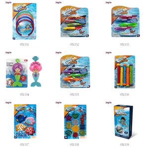 Anneaux de plongée pour enfants 4 pièces jouets colorés pour évier de <span class=keywords><strong>piscine</strong></span> pour l'entraînement de natation sous-marine et les jeux d'été amusants dans les piscines d'arrière-cour - Product Image 5